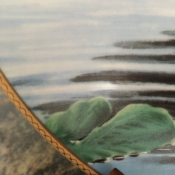 2/$40 Voice of the North Decorative Plate 'Regal Wings' Don Li-Leger - Picture 3 of 5